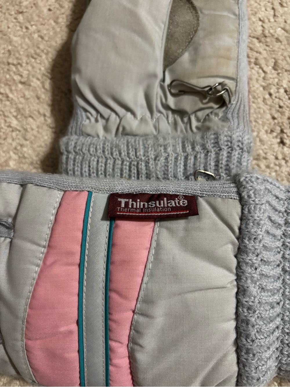 Thinsulate Gray and Pink Insulated Women's Winter Gloves - Picture 4 of 7